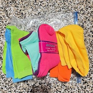 7 pairs of socks 🧦 bundle price